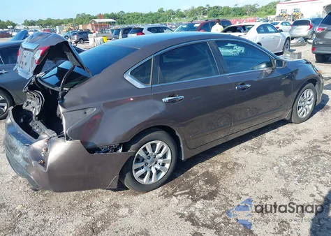 2017 Nissan Altima 2.5 S z USA, uszkodzony, nr VIN 1N4AL3AP0HC136556